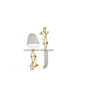 Ensemble de couverts en métal de qualité supérieure, très bien cotés, avec des motifs anciens et des finitions élégantes pour une touche luxueuse - Product Image 6