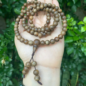 Pulsera de Oud de Vietnam Superior de 6 mm con cuentas de 108 de alta calidad hecha de madera de agar natural negra pura hecha en Vietnam - Product Image 1