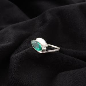 แหวนแต่งงานทำมือเงินแท้ 925 ประดับมรกตสีเขียวทรงมาร์ควิส 1.40 กะรัต เครื่องประดับอัญมณีสุดหรูสำหรับผู้หญิง ของขวัญ - Product Image 5