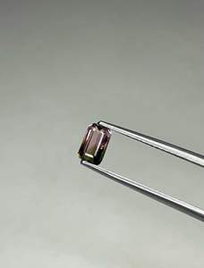 Tourmaline naturelle facettée de couleur bio, taille octogonale, 5,40 x 3,50 mm. - Product Image 4