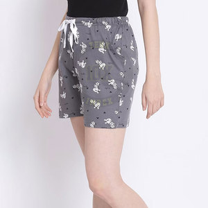 Pantalones cortos transpirables de color sólido para mujer Diseño personalizado Streetwear Pantalones cortos de mujer de gran tamaño - Product Image 2