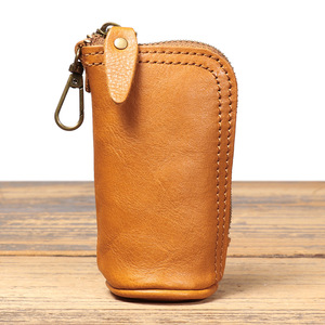 Sac à main en cuir rétro pour homme avec portefeuille, design peint à la main, fermeture éclair, doublure en toile, sac de transport souple et portable - Product Image 1