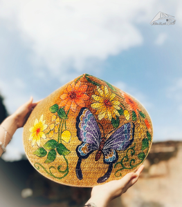 Chapeau conique asiatique coloré traditionnel le plus populaire de Blue Lotus Farm, utilisant des feuilles de bambou et de palmier. - Product Image 4