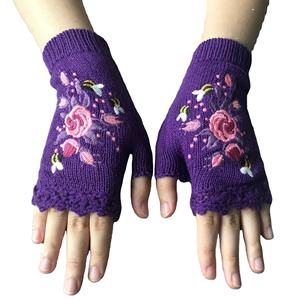 Gants tricotés en acrylique unis chauds et respirants pour femmes européennes américaines d'hiver - Product Image 4