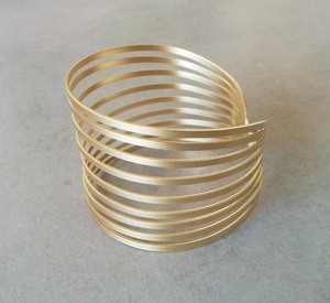 Suministro al por mayor, pulsera de latón grabada, regalo personalizado para seres queridos, disponible a un precio asequible de la India - Product Image 1