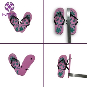 Toboganes de playa personalizados OEM, chanclas supersuaves con colores aleatorios, materiales respetuosos con el medio ambiente, garantía de envío a tiempo - Product Image 3