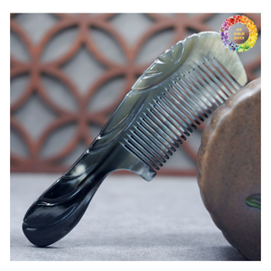 Peine de cuerno natural hecho a mano, peine de cuerno de búfalo de agua antiestático, peine de cuerno de masaje de búfalo grabado de Fénix hecho a mano - Product Image 5