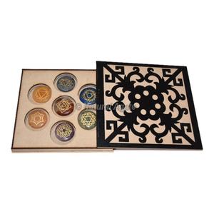 Juego de chakras con caja de madera Juegos de chakras grabados en forma redonda Venta al por mayor Juego de piedra de 7 Chakras con caja grabada de árbol sagrado - Product Image 3