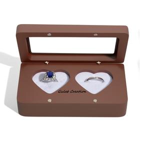 Caja de anillo de madera marrón para bodas, soporte de portador de anillo de doble corazón para ceremonias de compromiso, hecho a mano con decoración de madera - Product Image 2