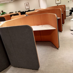 Station de travail acoustique compacte Hexagon FLOW 1 Fabric Office Pod pour des environnements de travail silencieux - Product Image 5