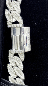 Cadena cubana Iced Out de plata de ley 925 con moissanita VVS de alto brillo y diseño geométrico para uso unisex - Product Image 3