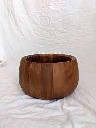 Ensaladera de madera minimalista para mesa de comedor elegante Ensaladera de madera hecha a mano sostenible para cocinas ecológicas a bajo precio - Product Image 3