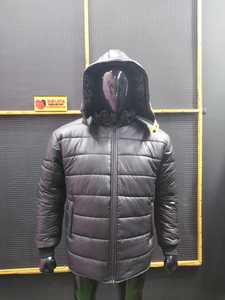 Chaqueta Acolchada Prémium Impermeable y Ecológica de Estilo Urbano para Hombre con Capucha y Mangas Largas para Invierno Color Personalizado a Precio Económico Tallas Grandes - Product Image 2