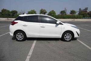 ยาริส XLE มือสองราคาถูก ปี 2020-2022 ขับเคลื่อนสี่ล้อ เบาะหนัง ระบบควบคุมความเร็วอัตโนมัติ  แฮทช์แบ็ก เกียร์ออโต้ กล้อง 360 องศา ไฟ LED จอสัมผัส หลังคาพาโนรามา - Product Image 5