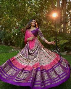 Vêtements de mariage de qualité supérieure * Navratri. Spécial * Lehengha Choli avec impression numérique Dupata avec vrai miroir au prix de gros - Product Image 2