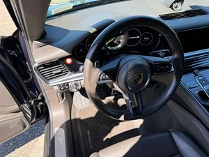 2021 P0RSCHE Panamera 4S E-HYBRID - Product Image 6