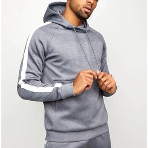 100% Polyester deux pièces hommes survêtements Logo personnalisé qualité supérieure à capuche pantalon pantalons de survêtement à la mode rayures latérales grande taille - Product Image 2