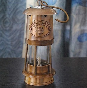 Pieza decorativa de lámpara de latón estilo minero puro para espacios rústicos industriales y retro temáticos Para el hogar y la Oficina - Product Image 6