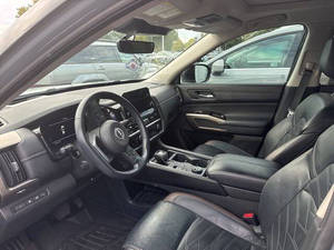 ใช้2023 Nissan * Pathfinder แพลทินัม - Product Image 4