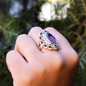 Diseño romántico, anillo de banda de Plata de Ley 925 para mujer, ajuste de bisel de corte ovalado de amatista, clásico para boda de compromiso - Product Image 2