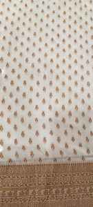 Elegante Sari de nailon con tela ligera y tonos vibrantes, perfecto para un aspecto elegante y cómodo - Product Image 3