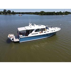 Sabre 45 Salon Express 2019, Material de Casco de Fibra de Vidrio Duradero - Product Image 4