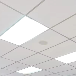 Placas de Techo Metálicas Suspendidas Estilo Moderno Cuadradas Tipo Rejilla Ignífugas Insonorizadas Impermeables para Edificios de Oficinas Tradivas TRD41 - Product Image 1