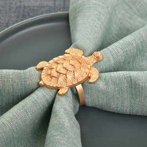 Rond de serviette en or gaufré avec motifs de tortues pour la décoration de table de mariage Anneau de serviette rond avec fil - Product Image 1