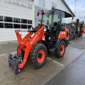 Cargador de ruedas Kubota R540, rendimiento de servicio pesado, tamaño compacto, listo para trabajar, la mejor opción para obras de construcción - Product Image 1