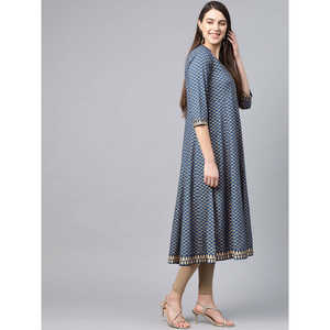 Elegante conjunto de rayón con estampado geométrico Anarkali Kurta para mujer - Product Image 3