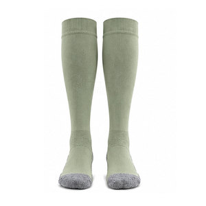Chaussettes de football antidérapantes, chaussettes de sport design pour la vente en ligne, chaussettes de football personnalisées avec logo d'usine - Product Image 1