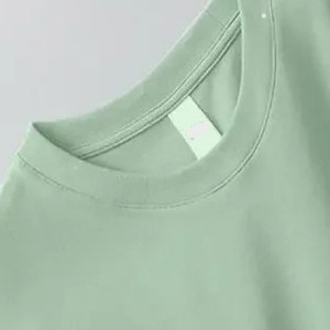 เสื้อยืดแขนสั้นผ้าไอซ์ซิลค์ 100% ผ้าฝ้าย ทรงปกติ ให้ความรู้สึกเย็นสบาย ระบายอากาศได้ดี เหมาะสำหรับใส่ลำลองในฤดูร้อน สำหรับผู้ชายไซส์ใหญ่ - Product Image 2