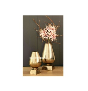 Vases à fleurs modernes en aluminium écologiques, faits à la main, personnalisables, décoration d'intérieur tendance, nouvelle collection, fournisseur en gros le plus vendu - Product Image 1