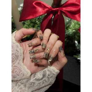 Décorations d'ongles de luxe Golden Safari, art des ongles à poser, décorations d'ongles haut de gamme - Product Image 2
