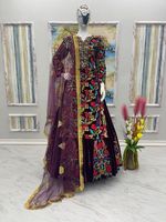 Nouvel ensemble de vêtements de mariage pour femmes en tissu Blossom, haut en velours de soie, lehenga et dupatta, avec broderie lourde, nettoyage à sec