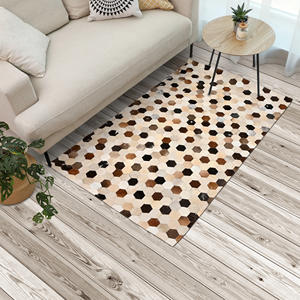 Tapis en cuir fait main de tapis de patchwork de peau de vache naturelle pour le salon - Product Image 1