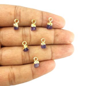 Collar con colgante de piedras preciosas de amatista pequeña en bruto Natural, encantos curativos de piedra natal de cobre galvanizado de oro de 5-7mm - Product Image 1