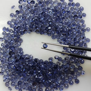 Iolita Púrpura Natural de 2.75 mm, Corte Brillante Redondo, Piedra Preciosa Suelta de la Mejor Calidad con Efectos Pleocróicos para la Fabricación de Joyas - Product Image 3