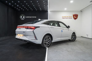 ซื้อเลย Dongfeng A30 2023 รถยนต์ยอดนิยมขายดีที่สุด ประเภทน้ำมันเบนซิน รถเก๋ง - Product Image 2