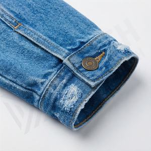 Vestes courtes en denim délavé tendance européenne et américaine, coupe ajustée, couleur personnalisée, veste à bords bruts, trous, streetwear - Product Image 6