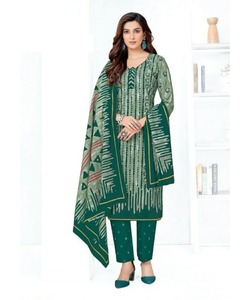 Modest Dress for Women in Beautiful Pakistani Salwar Kameez with Fork Style Long Shirts and Cotton Printed Sharara - Product Image 6