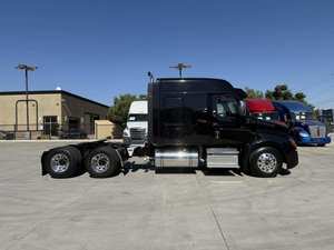 รถบรรทุกมือสอง Cascadia 126 Sleeper ปี 2021 ขายดี - รุ่นหลังคากลาง 505 แรงม้า เกียร์อัตโนมัติ Dt12 12 สปีด พร้อมส่งทั่วโลก - Product Image 4