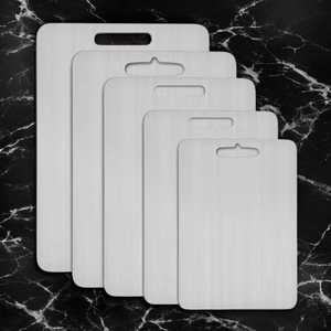 Tabla de cortar de acero inoxidable, duradera, ligera, apta para lavavajillas, 4mm de espesor, tabla de preparación de cocina personalizada - Product Image 1