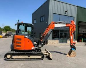 Offre Spéciale mini pelleteuse Hitachi ZX70 d'occasion Original HITACHI avec moteur Changchai et pompe à chenille Type mobile - Product Image 6