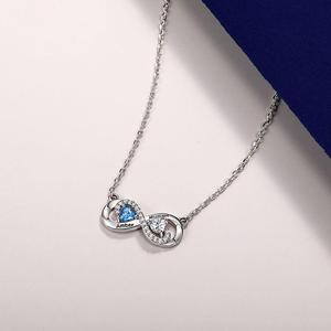 Collier personnalisé Jeulia avec gravure double cœur infini en zircon pour anniversaire - Product Image 4