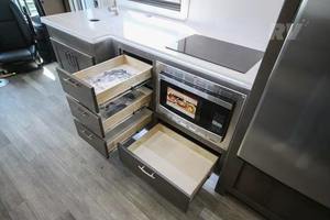 Camping-car de qualité supérieure avec grand espace de vie, robuste, idéal pour le camping - Direct Usine - Product Image 3