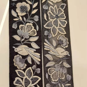 Vêtements de mariage de luxe haut de gamme, motifs élégants et complexes, chaussures et sacs détaillés, garniture en dentelle florale, écologique, de créateur - Product Image 1