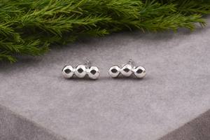 Belle boucle d'oreille faite à la main en argent sterling 925 de concepteur belle boucle d'oreille à la mode pour cadeau d'anniversaire de mariage pour les femmes - Product Image 4