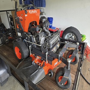 Tondeuse zéro de qualité supérieure Livraison rapide disponible Commandez maintenant et économisez gros avec cette tondeuse à gazon haute performance - Product Image 6