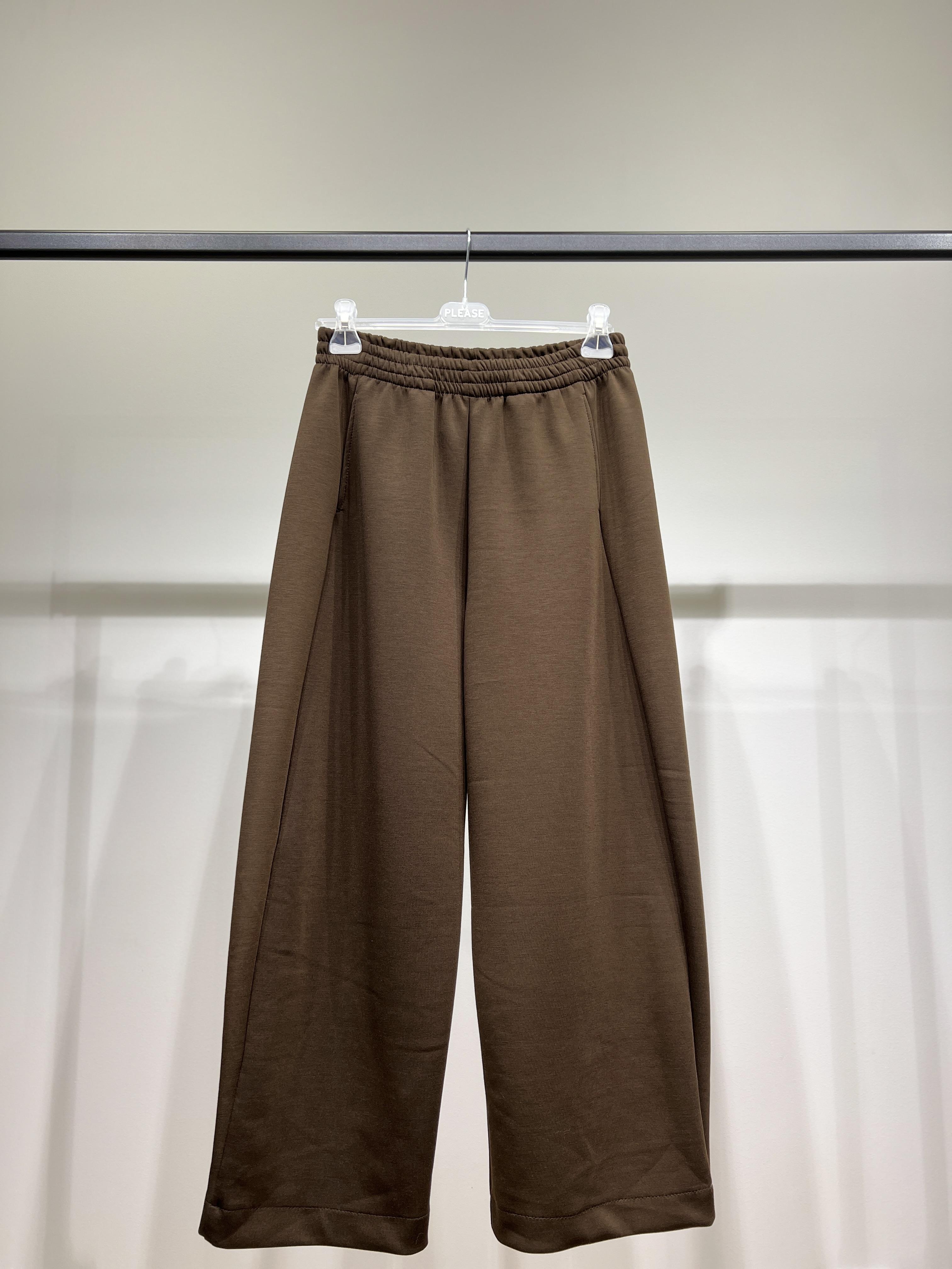 สีน้ำตาล